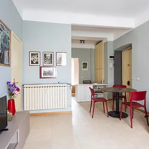 Appartamento Your Nest In - Via Cantoni, Milano