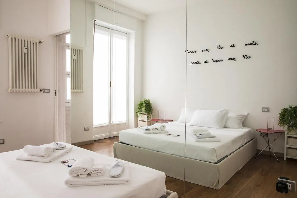 Hemeras Boutique Homes - Design Flats Near The City Center Milan Apartment