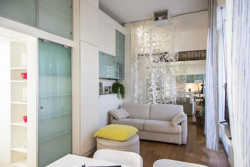 Hemeras Boutique Homes - Design Flats Near The City Center Milan 0*,  Italy