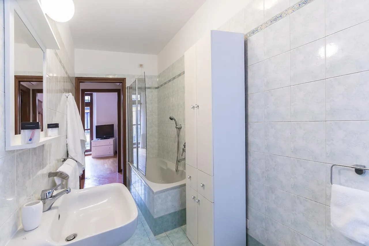 Apartment Hemeras Boutique Homes - Design Flats Near The City Center Milan
