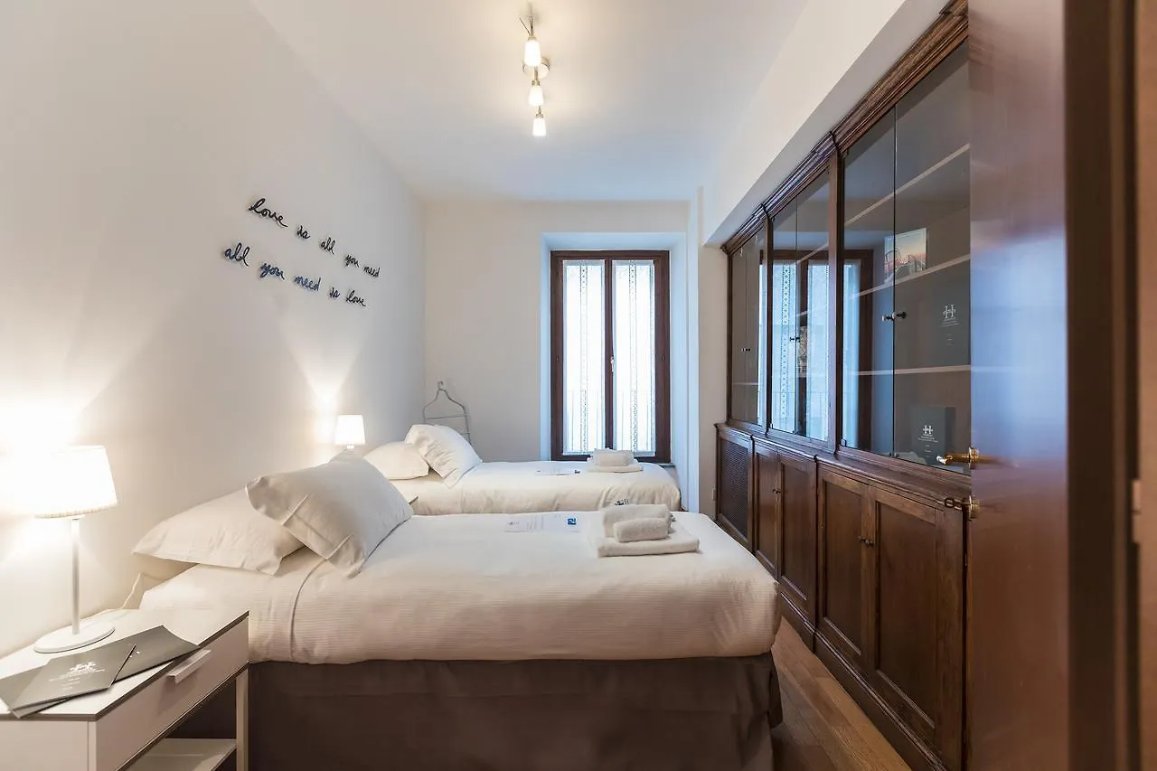 Hemeras Boutique Homes - Design Flats Near The City Center Milan Apartment